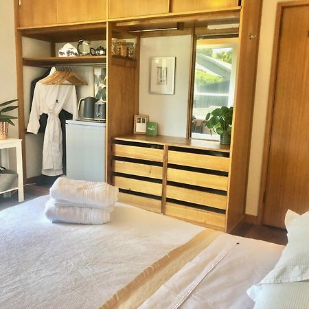Lovely Budget Vegan Homestay Launceston Exterior photo